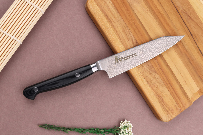Yleisveitsi kirsikanpoimija 12cm Japanilainen Sakai Takayuki Coreless Damascusta