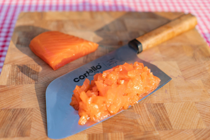 Speciaal 18cm Ambrogio Sanelli Cortello handgemaakt mes met massief walnoten handvat