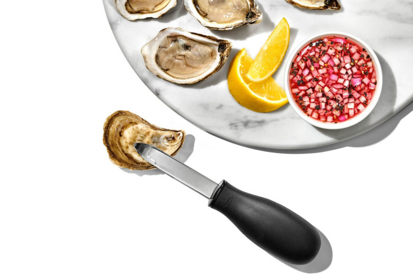 Pincho para ostras de acero inoxidable Oxo