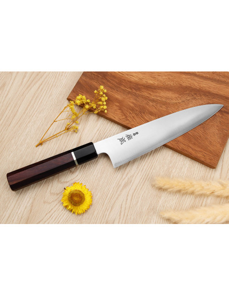 Cuchillo de cocinero japonés Sukenari SG2 San Maï de 21 cm hecho a mano con mango de palisandro