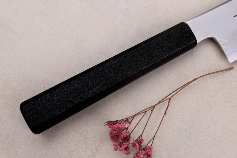 santokukukniv kirsebær japansk håndverk Kagekiyo Damas Yoshikazu Tanaka 18cm