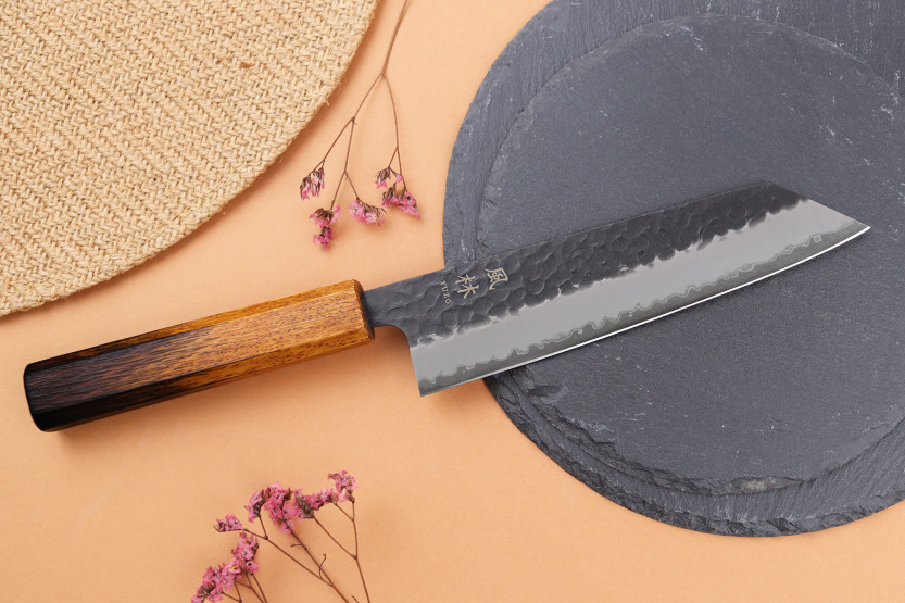 Yuzo Black AS poltettu tammi 17cm japanilainen käsintehty bunka veitsi