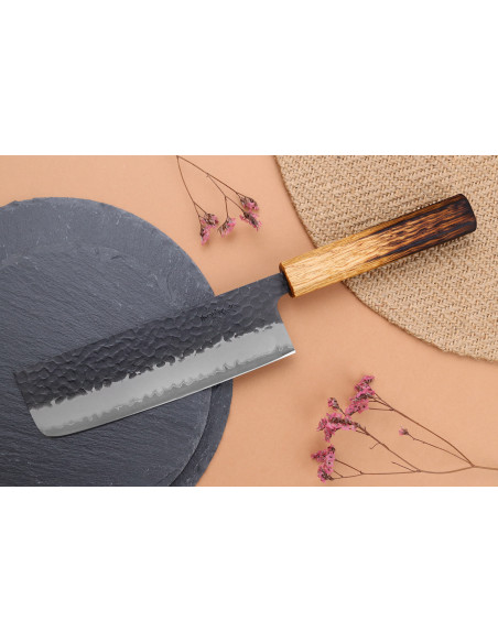 faca nakiri japonesa de 16,5 cm feita à mão Yuzo Black AS em carvalho queimado