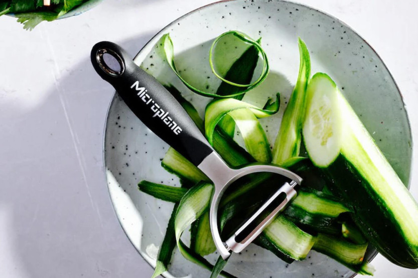 Microplane peeler stainless steel straight blade