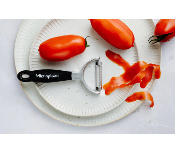 Pelador Microplane con cuchilla dentada de acero inoxidable 2