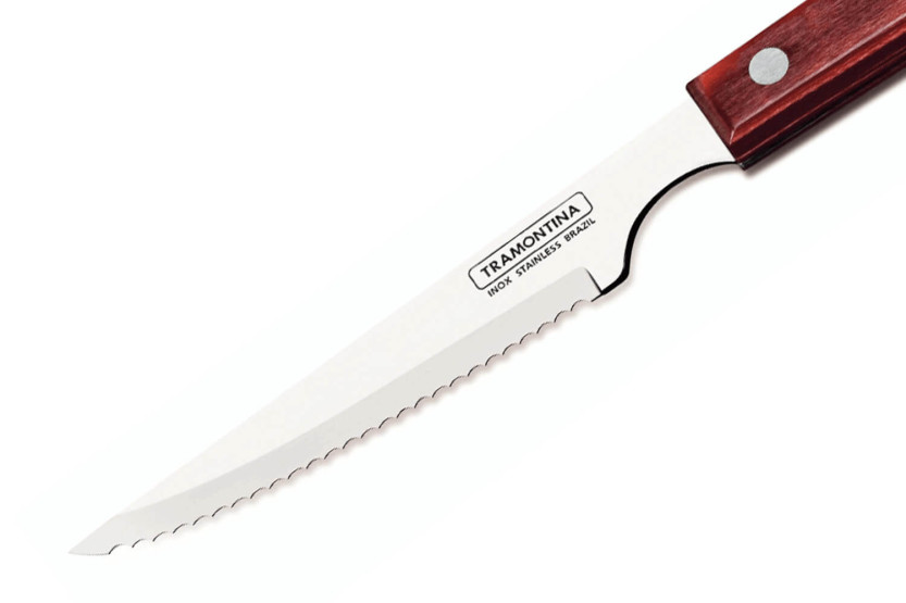 Set di 12 coltelli da bistecca Tramontina, lama seghettata da 10 cm, manico rosso