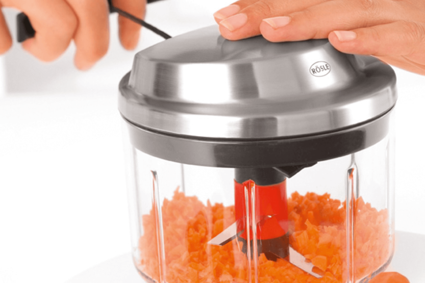 Picadora mecánica Rosle Multi-Cut con cuchillas desmontables y accesorios