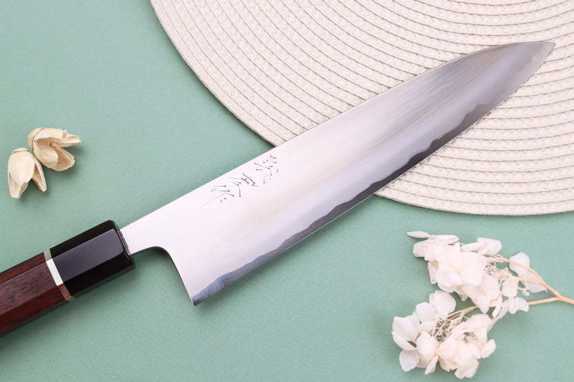 Faca de chef tradicional japonesa polida Toshihiro Wakui Shirogami 2 San Maï de 21 cm