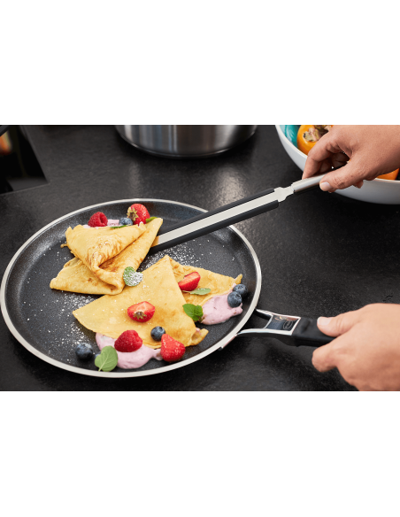 Espátula para panquecas Rösle em silicone preto e aço inoxidável