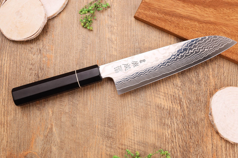 ZDP-189 damasco mango de ébano 19,5cm Cuchillo santoku, japonés hecho a mano, Sukenari