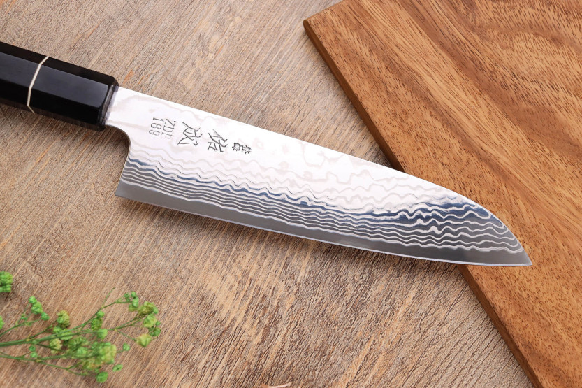 ZDP-189 damasco mango de ébano 19,5cm Cuchillo santoku, japonés hecho a mano, Sukenari