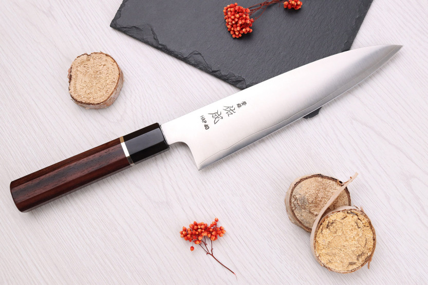 21cm Sukenari HAP40 San Maï handgjord japansk kockkniv med rosenträhandtag