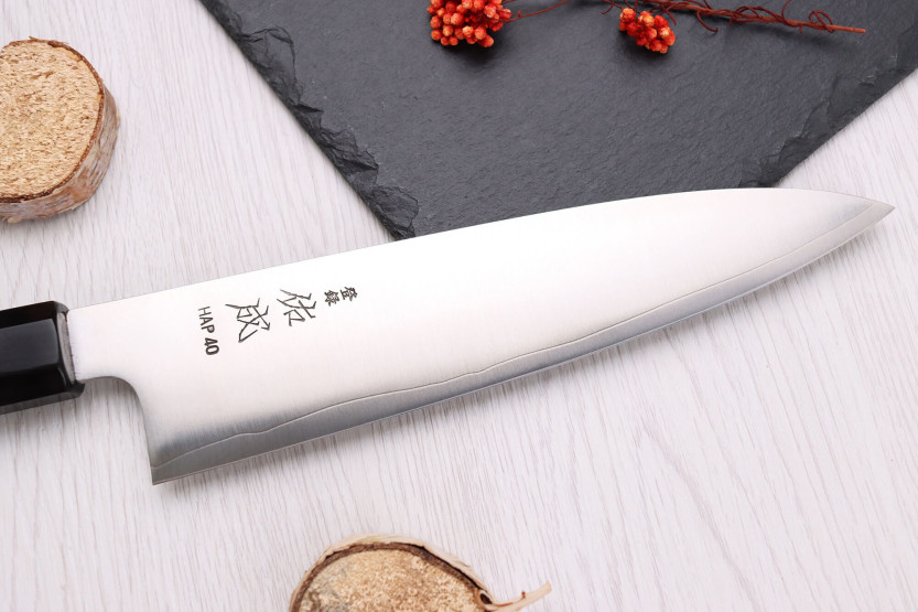 HAP40 Sukenari San Maï Cuchillo de cocinero japonés de 21 cm hecho a mano con mango de palisandro