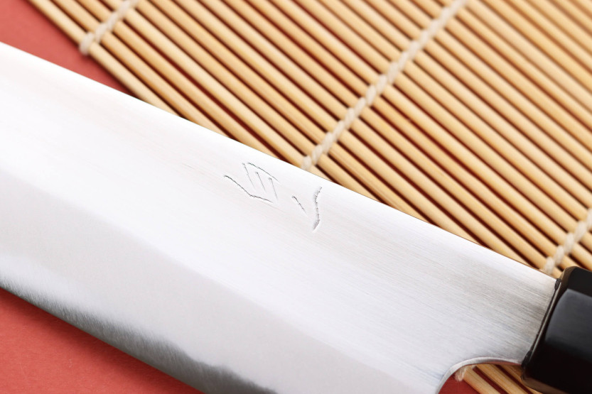 21 cm Naoki Mazaki Shirogami 2 San Maï håndlavet japansk kokkekniv med laurbærhåndtag