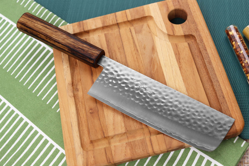 cuchillo nakiri japonés cuchillo nakiri Masutani de 16,5 cm hecho a mano con mango de roble martillado