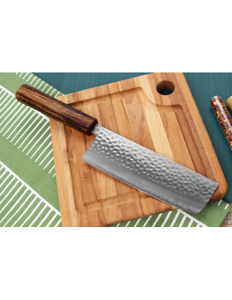 16,5 cm Masutani hamret japansk håndlaget nakiri-kniv med eikeskaft
