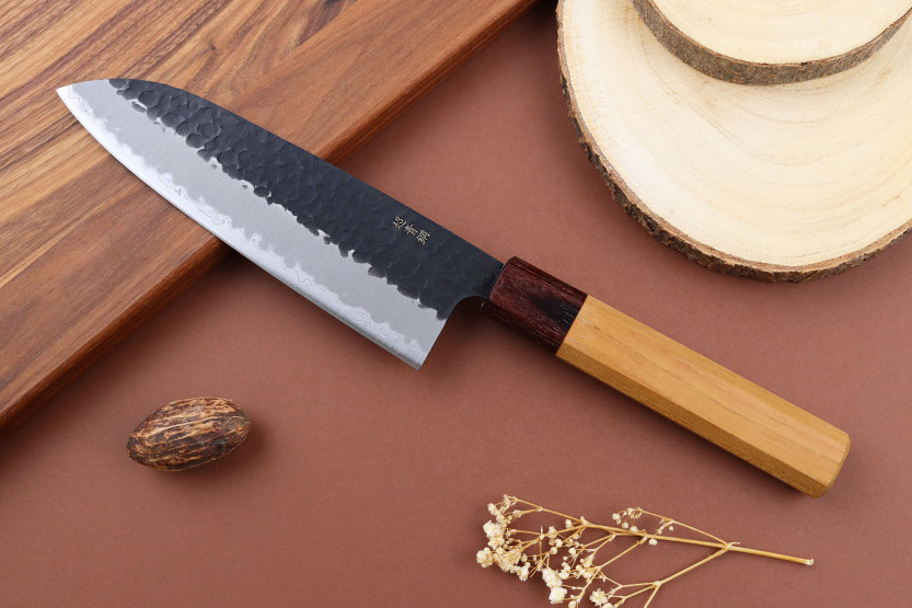Sakai Takayuki AS 16,5 cm japansk santokukniv, smedet