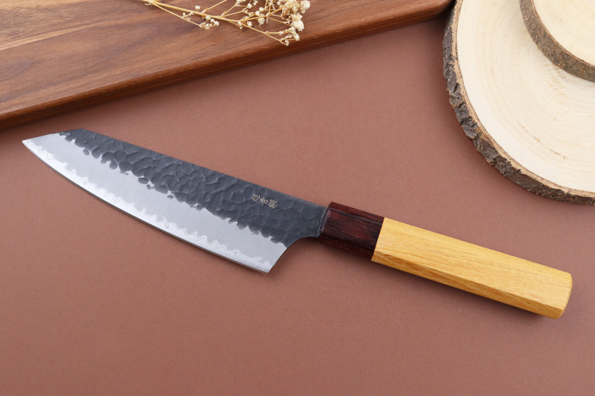 coltello santoku kengata japonais Sakai Takayuki lame 16cm