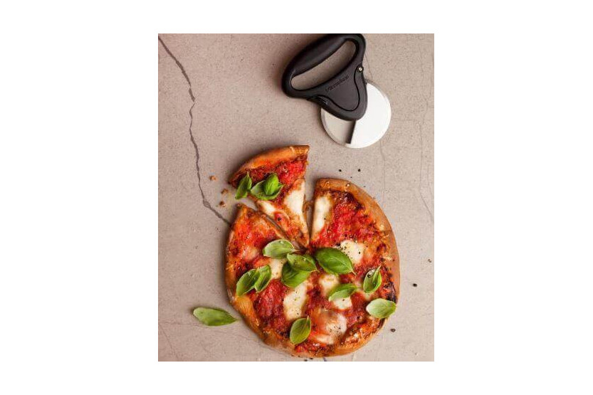 Rotella per pizza Microplane EASY PREP manico ergonomico nero