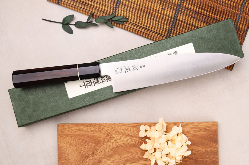 ZDP-189 Coltello da chef San Maï 21 cm, manico in ebano, Sukenari, artigianato giapponese