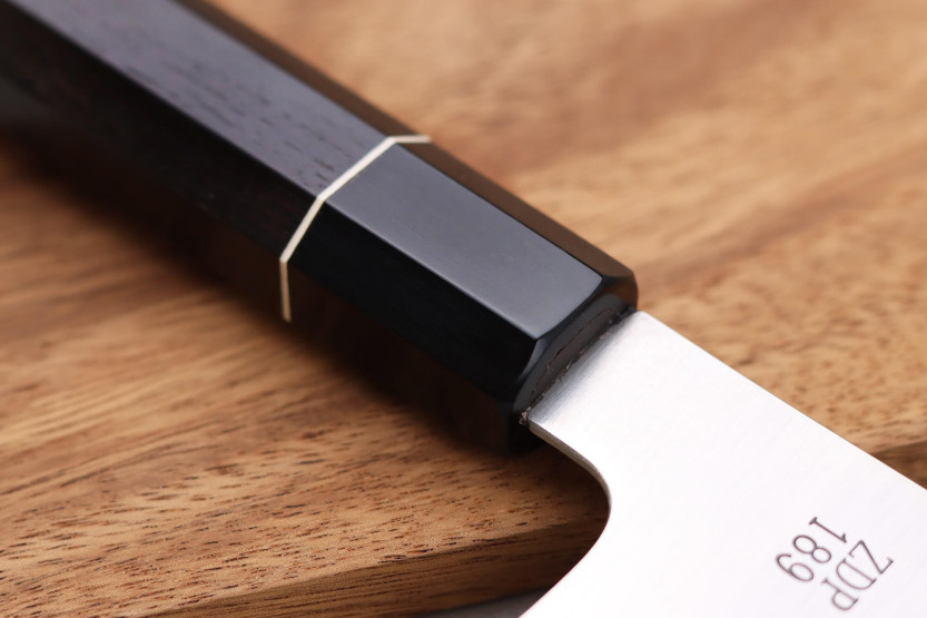 ZDP-189 Coltello kiritsuke artigianale giapponese San Maï 24 cm Sukenari con manico in ebano