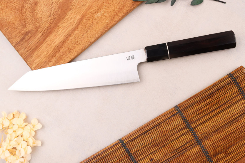 21 cm Sukenari ZDP-189 San Maï Kiritsuke-kniv, ebenholtshandtag, japanskt hantverk