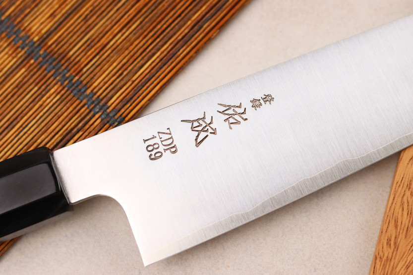ZDP-189 San Maï 24 cm japansk håndverksmessig Sukenari kokkekniv med ibenholtskaft