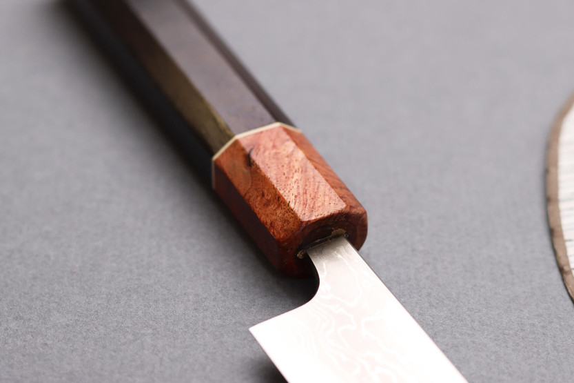 Japansk sujihiki-kniv 21cm Toshihiro Wakui Aogami 2 lamineret damask