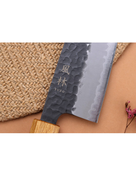 santokumesser 16,5cm japanisch handgefertigt Yuzo Black AS Eiche gebrannt