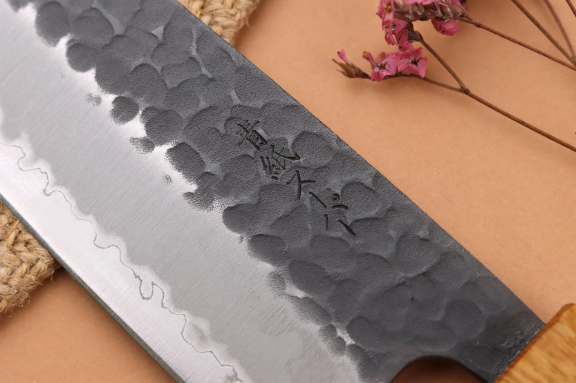 santokumesser 16,5cm japanisch handgefertigt Yuzo Black AS Eiche gebrannt