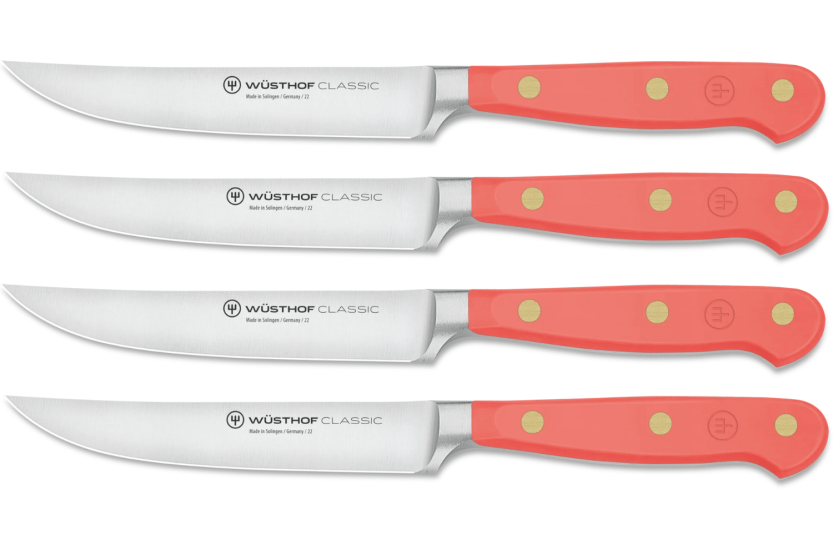 Sett med 4 Wusthof Classic Colour Coral Peach smidde biffkniver med 12 cm blad