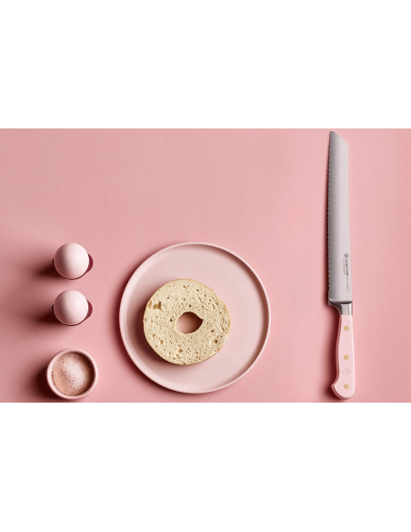Wusthof Classic Colour Pink Himalayan Salt smidd brødkniv 23 cm med mikrotannet blad