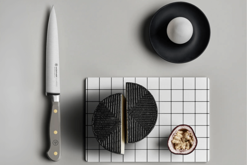 Wusthof Classic Colour Velvet Oyster smedet pålægskniv med 16 cm blad
