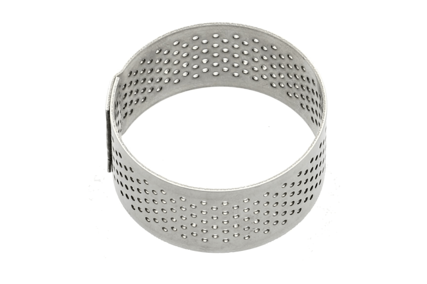 Mallard Ferrière mini molde redondo perforado para petit fours de acero inoxidable