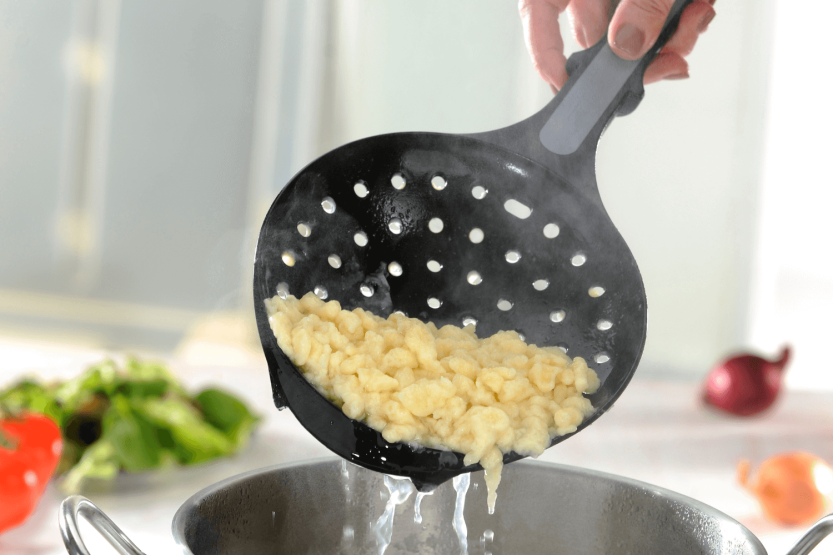 Cuchara spaetzle Gefu Scodel con espátula flexible