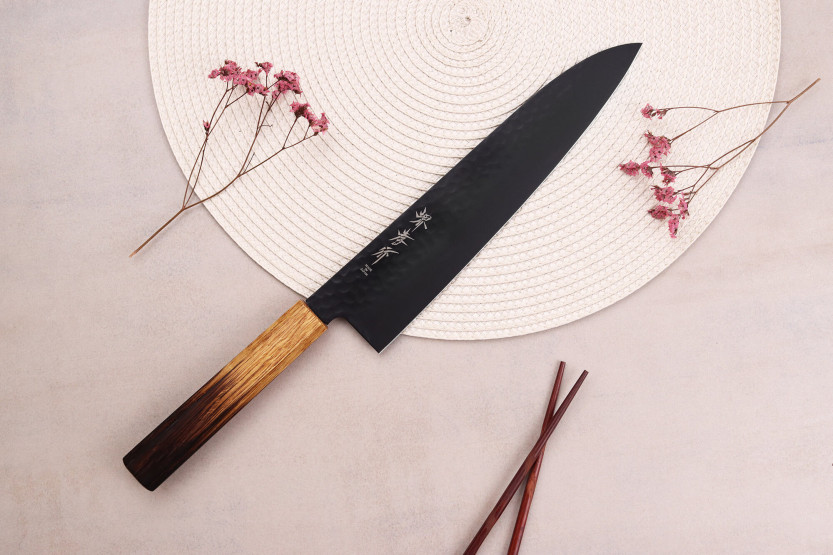 Sakai Takayuki Kurokage Faca de chef japonesa de 24 cm com cabo de carvalho queimado