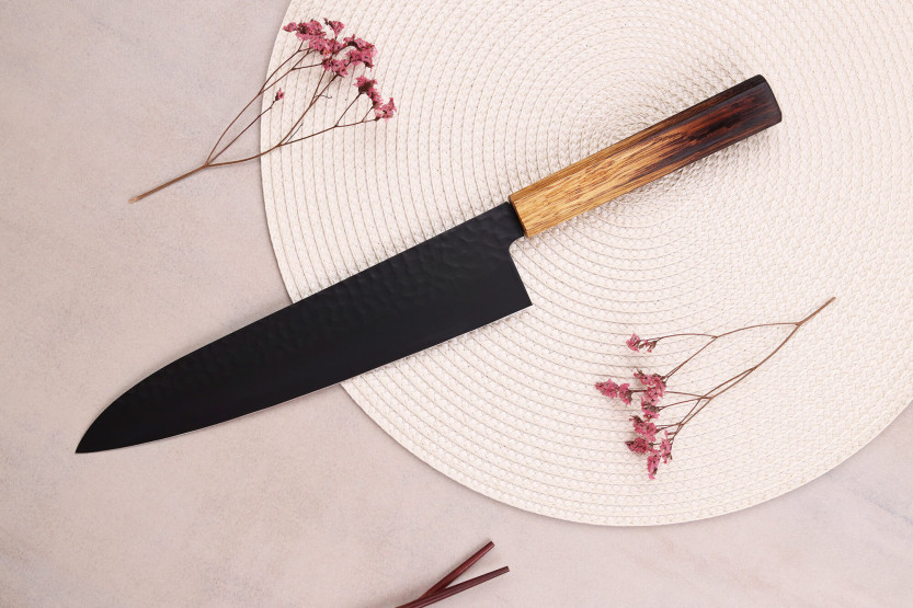 Sakai Takayuki Kurokage Faca de chef japonesa de 24 cm com cabo de carvalho queimado