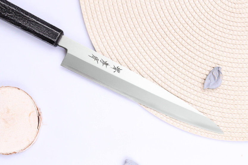 Sakai Takayuki Nanairo 21 cm japansk Yanagiba-kniv ABS-lakeret resin-håndtag