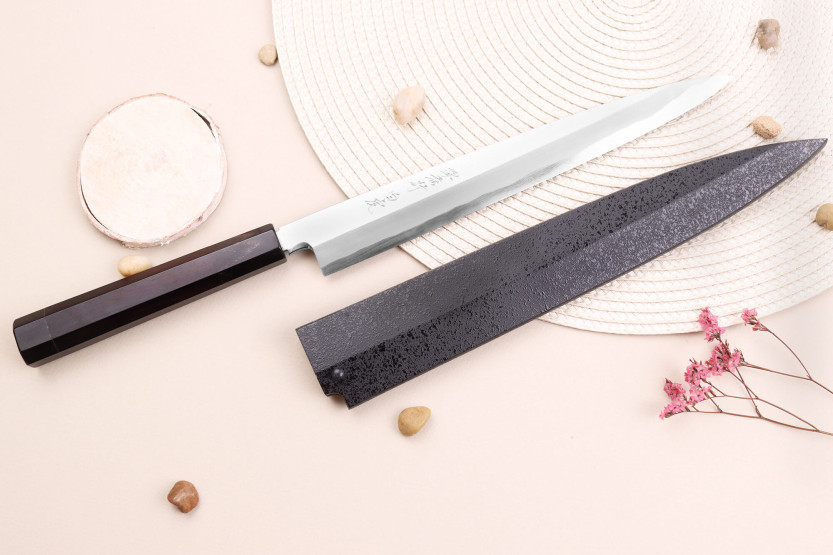 Sakai Takayuki Byakko 24cm handgemaakt Japans Yanagiba mes ebbenhouten handvat + schede