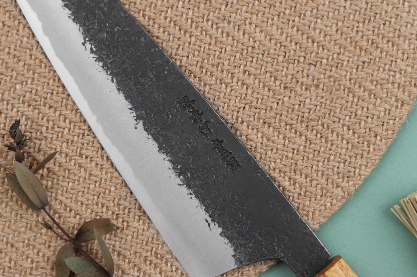 Faca de chef japonesa kiritsuke Sakai Takayuki Homura Guren 22,5 cm feita à mão