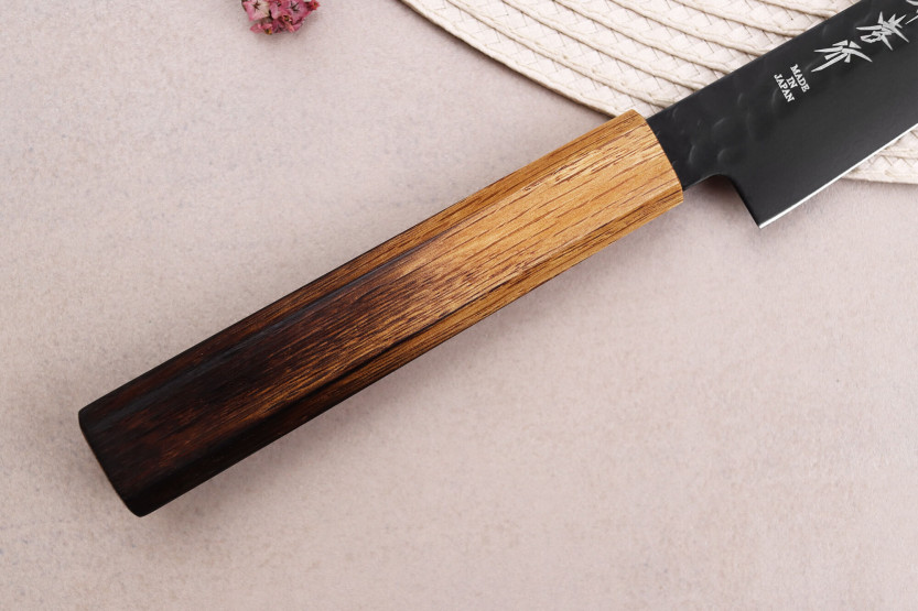 Japanisches Universalmesser 15cm Sakai Takayuki Kurokage Griff aus gebrannter Eiche