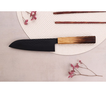 coltello santoku giapponese Sakai Takayuki Kurokage 17 cm con manico in rovere bruciato 2