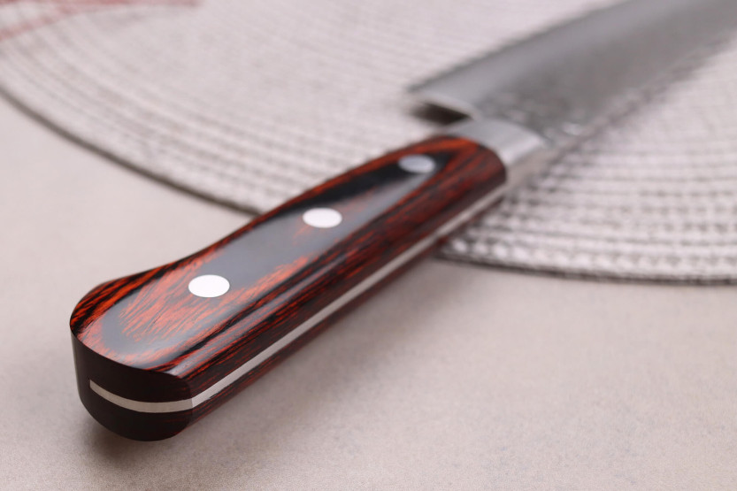 Coltello da chef giapponese Sakai Takayuki Damascus Western a 33 strati da 21 cm