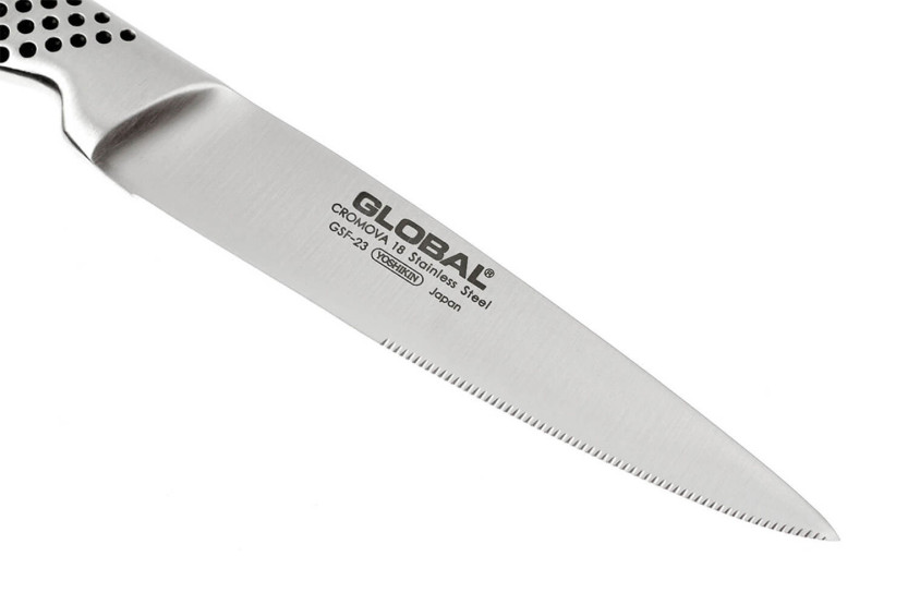 Set of 4 Global GSF4023 Japanese steak knives , 11cm serrated blades