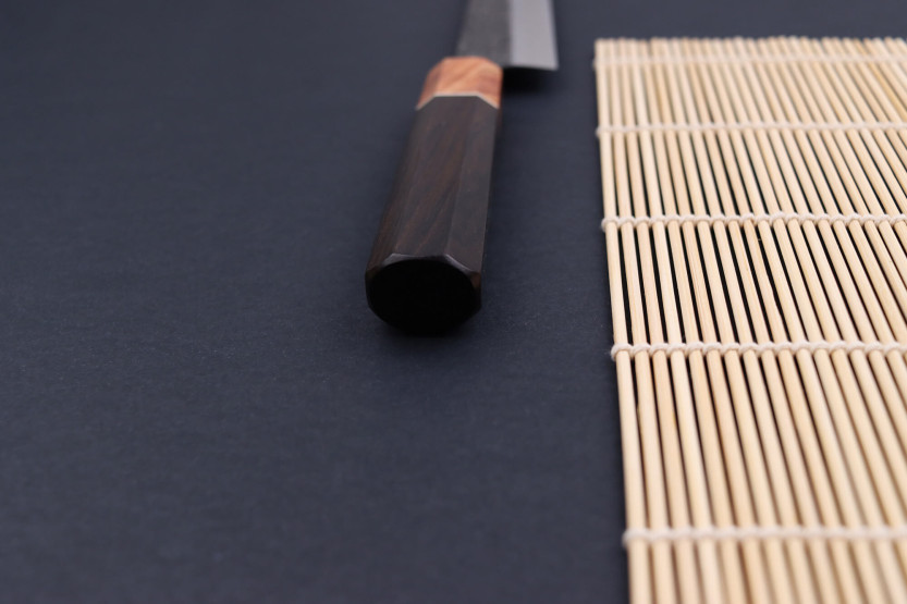Faca universal japonesa Masashi Yamamoto SLD Kuro damascus 15cm feita à mão