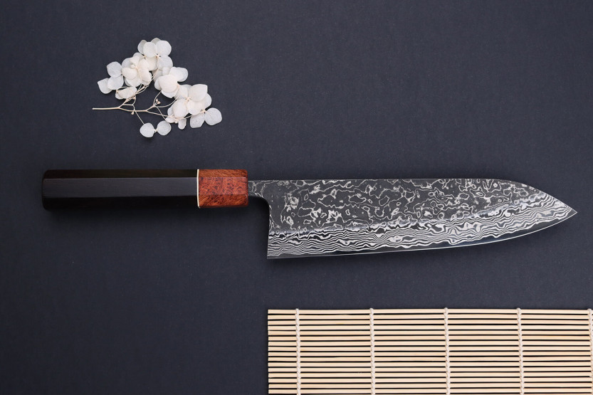 Faca japonesa artesanal Masashi Yamamoto SLD Kuro damascus gyuto 21cm