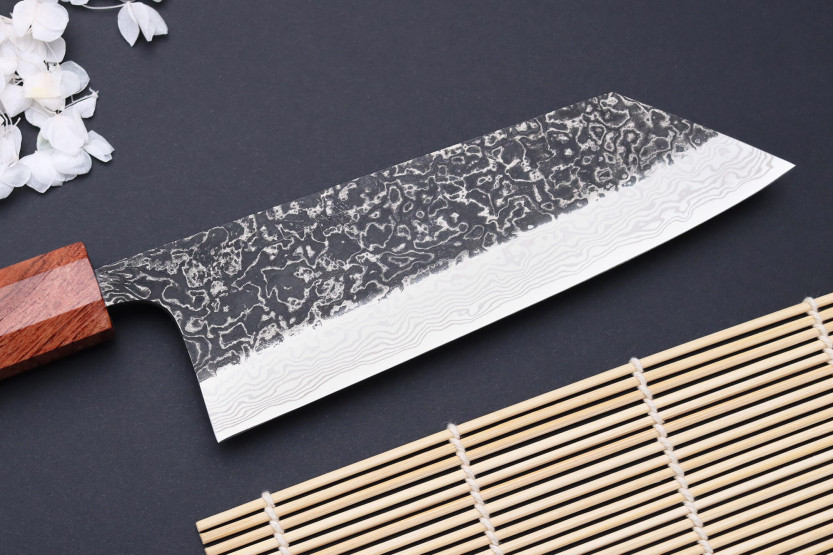 Faca bunka japonesa artesanal Masashi Yamamoto SLD Kuro Damascus 16,5 cm