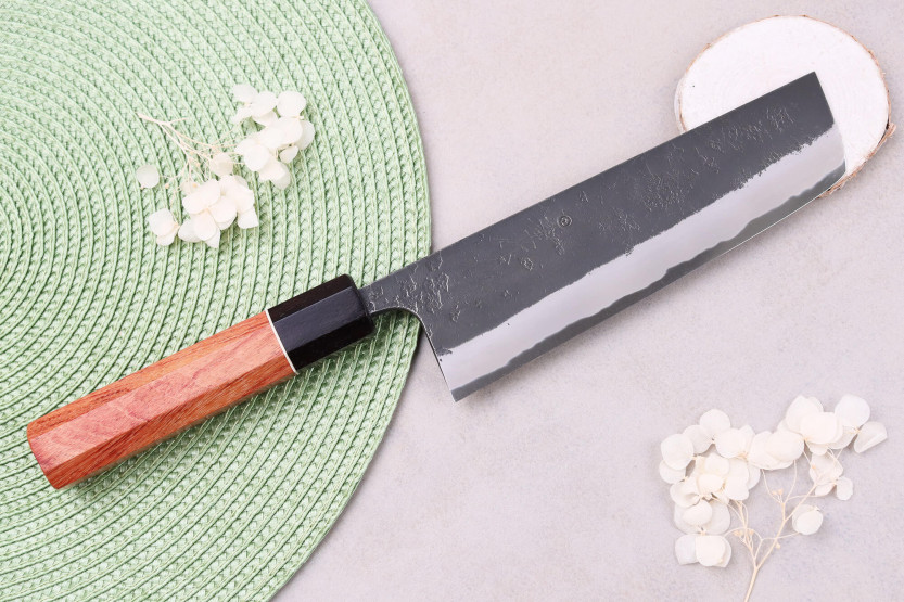 cuchillo nakiri 16,5cm artesanal japonés Masashi Yamamoto BS1 Negro Nashiji