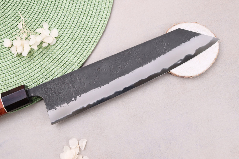 Kiritsuke-kniv 24 cm Japansk håndværksmæssig Masashi Yamamoto BS1 Sort Nashiji