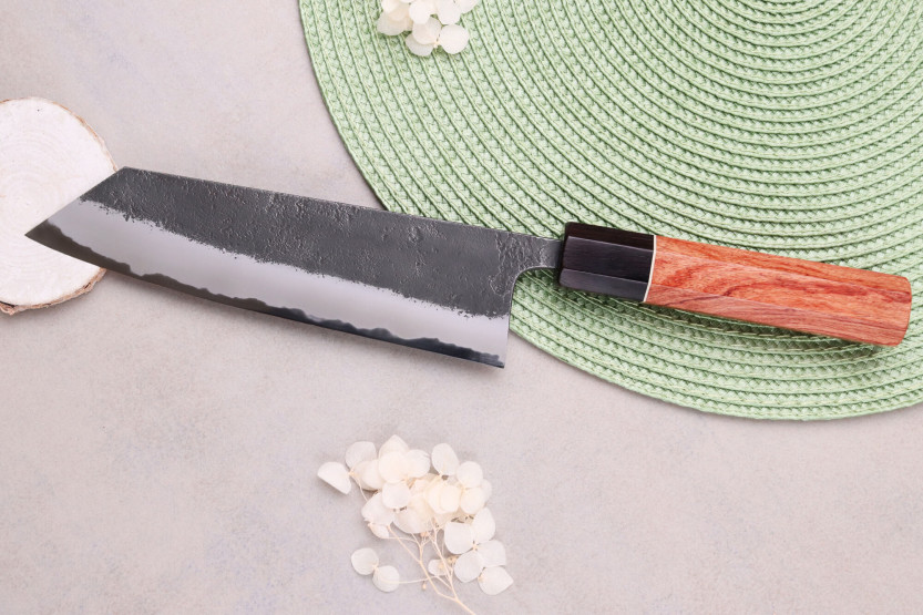 Kiritsuke-kniv 18 cm japansk håndværk Masashi Yamamoto BS1 Sort Nashiji